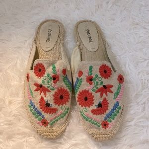 Soludos slip up canvas flats